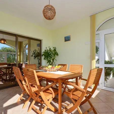 Apartment Apartment Una Seget Vranjica