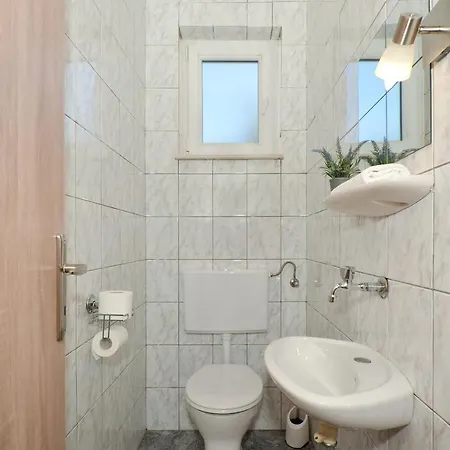 Apartment Apartment Una Seget Vranjica